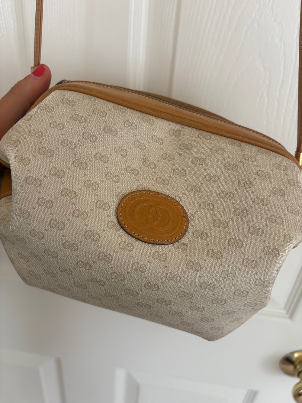 Vintage Gucci Micro GG barrel crossbody bag - Picture 2 of 10